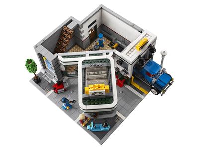 LEGO® Creator Expert Corner Garage 10264 (Retired)