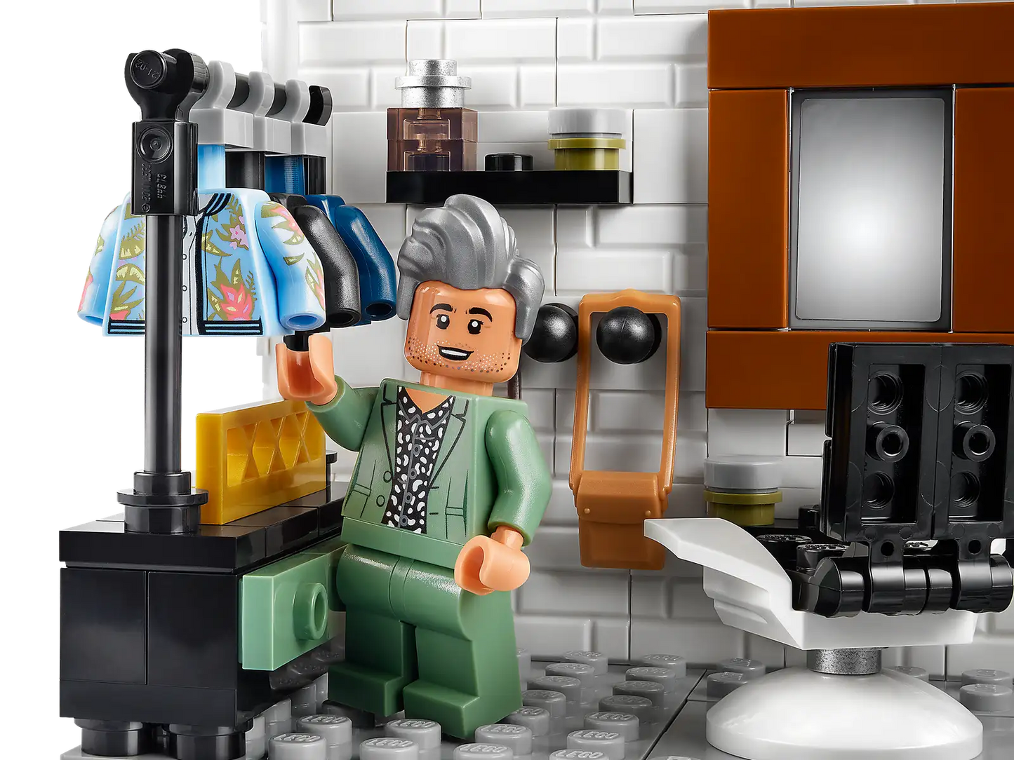 LEGO® Queer Eye – The Fab 5 Loft 10291 (Retired)