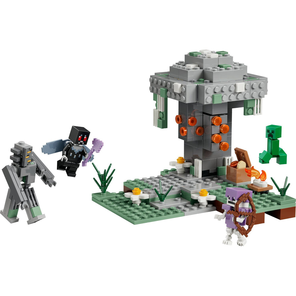 LEGO® Minecraft® The Pale Garden 21586