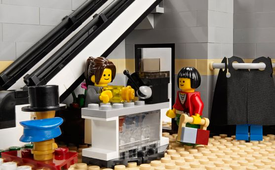 LEGO® Creator Expert Grand Emporium 10211 (Retired)
