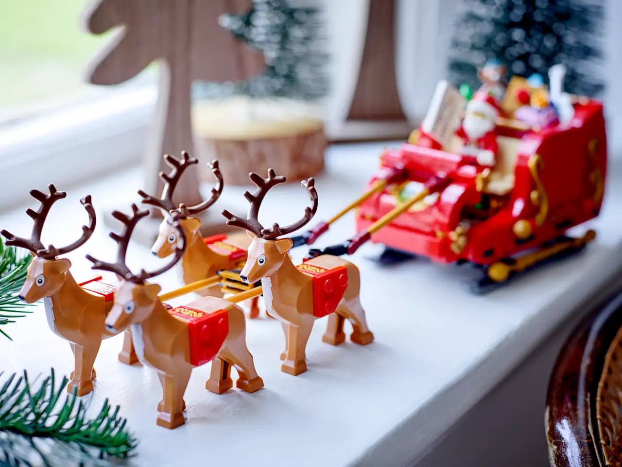 LEGO® Santa’s Sleigh 40499