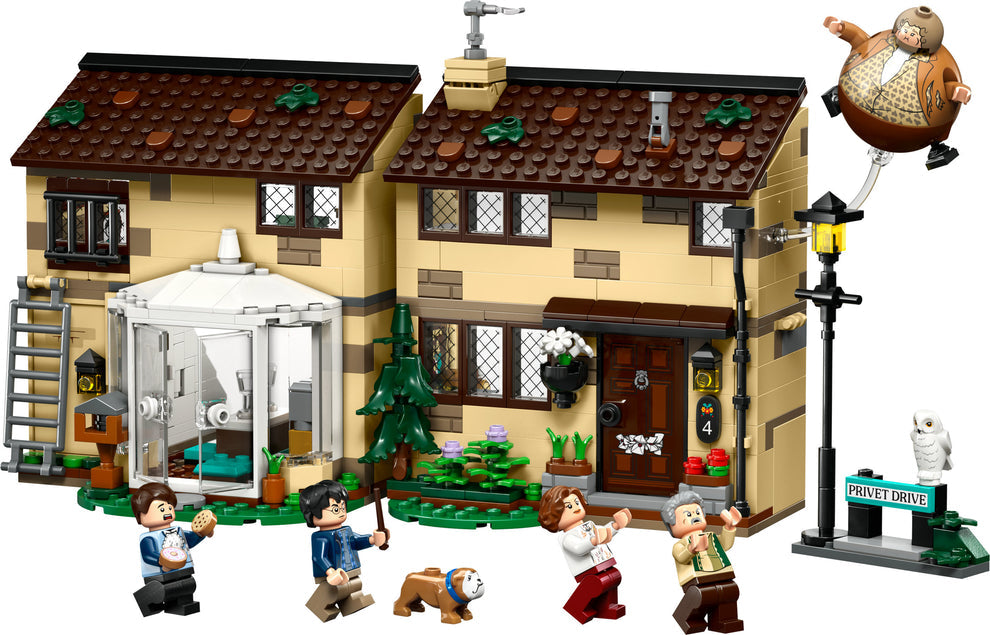 LEGO® Harry Potter™ Privet Drive: Aunt Marge's Visit 76451