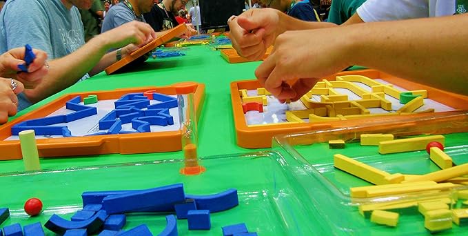 GAME RENTAL: Maze Racers