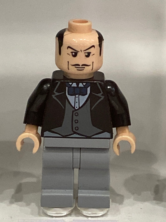 bat014 Minifigure Alfred Pennyworth, the Butler - Bow Tie