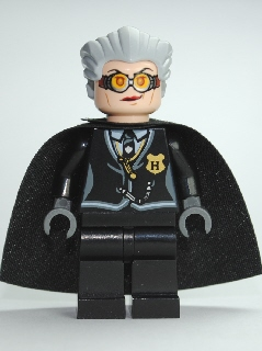 LEGO® Minifigure Madam Rolanda Hooch - Black Outfit, Light Nougat Head, Starched Cape (hp106)